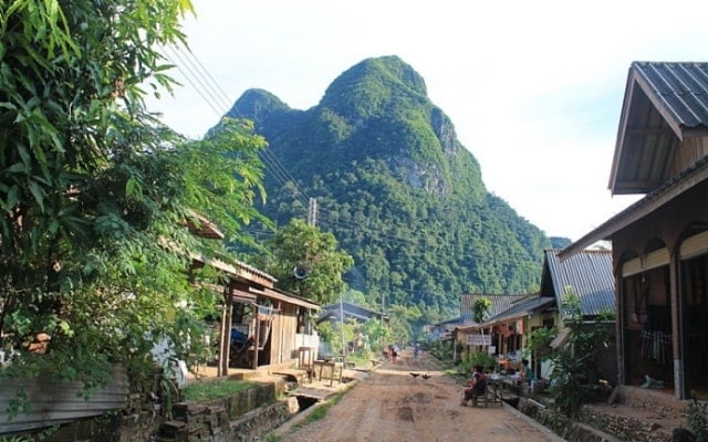 Chiêm ngưỡng vẻ đẹp thanh bình tại thị trấn Muang Ngoi Neua - Lào